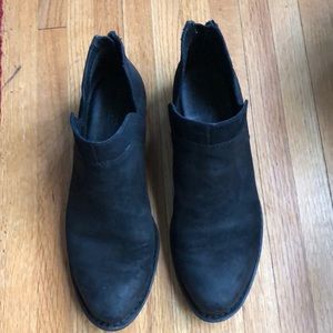 Born booties suede size 11